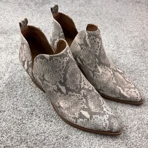Universal Thread snakeskin print booties size 11